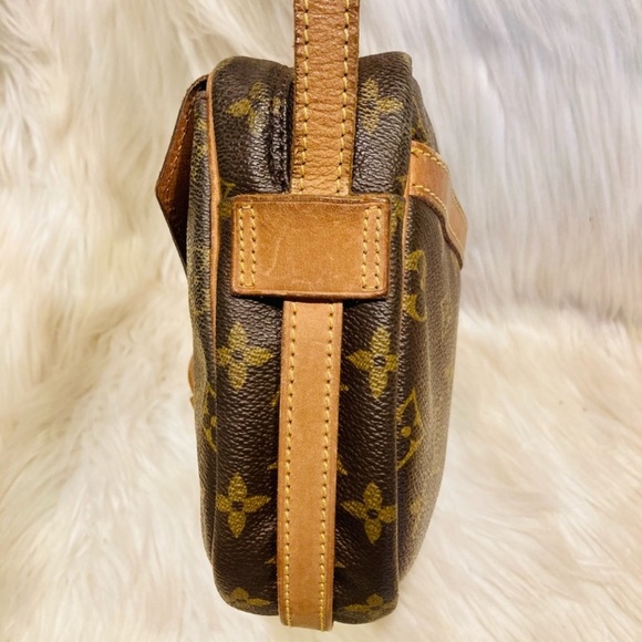 Authentic Louis Vuitton Jeune Fille MM #9.5j - Picture 4 of 11